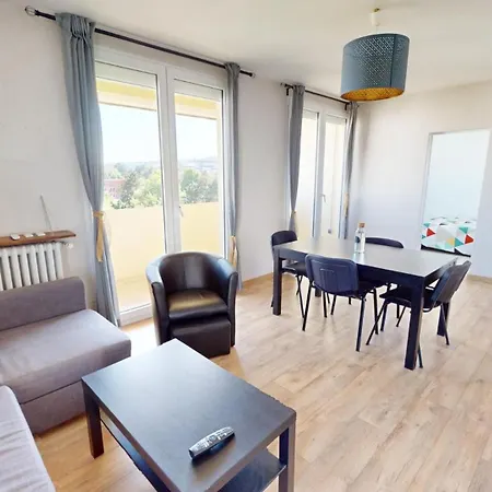 Апартаменты 85 M2 Lumineux 4 *